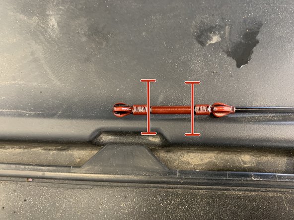 Vérifier le niveau d'huile avec la jauge