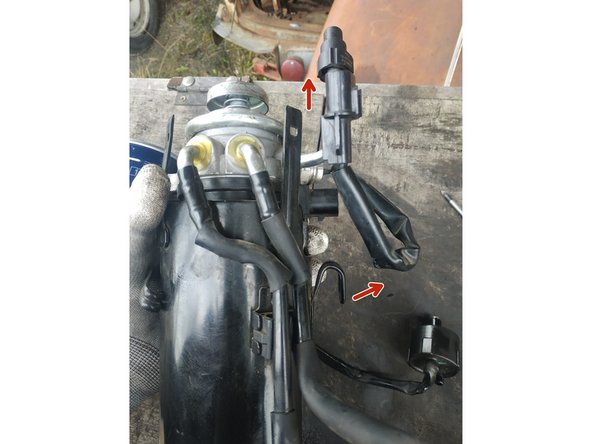 procéder de façon identique pour le thermocontact en haut