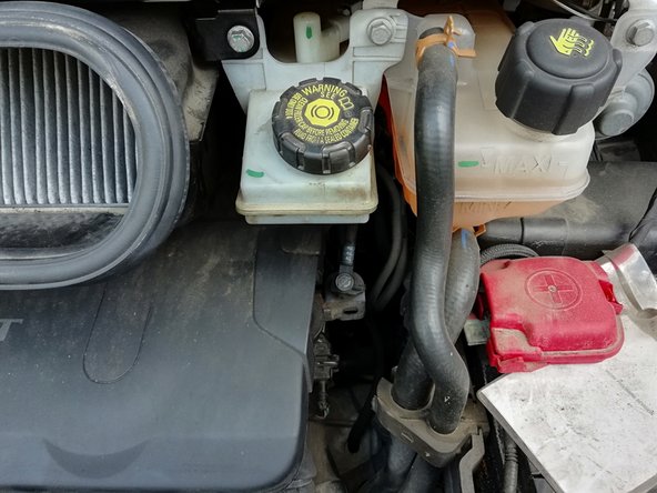 répéter l’opération de l'autre coté du véhicule.