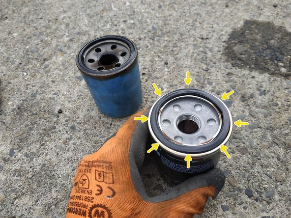 et huiler le joint du filtre