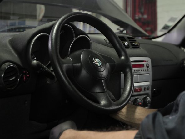 Démarrer la voiture plusieurs fois pour faire parvenir le carburant jusqu'au filtre avant de prendre la route