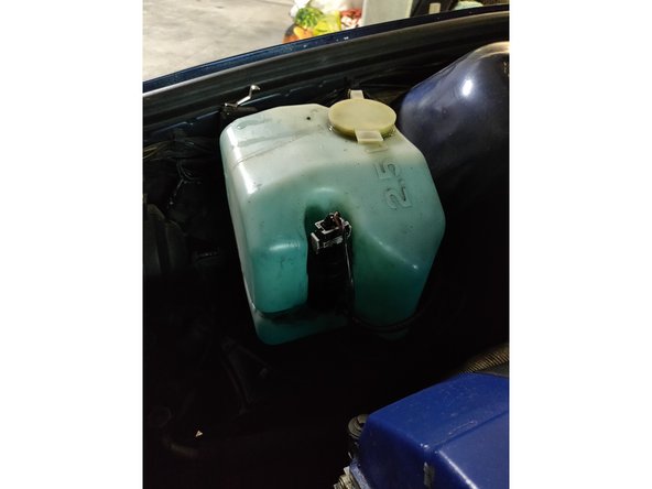 Remettre le connecteur sur la pompe