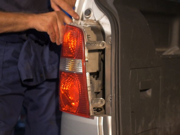 Attention à ne pas tirer trop fort, le feu est encore branché au faisceau