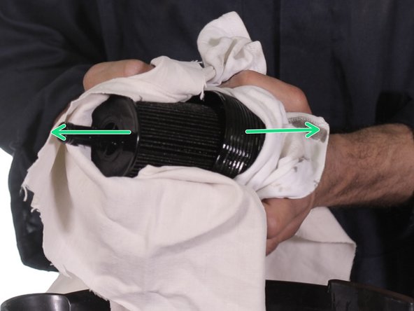 Retirer la cloche du filtre à huile