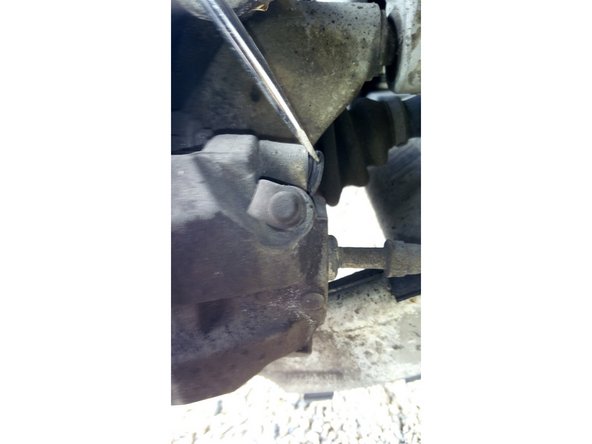 Les vis d'étrier sont désormais accessible