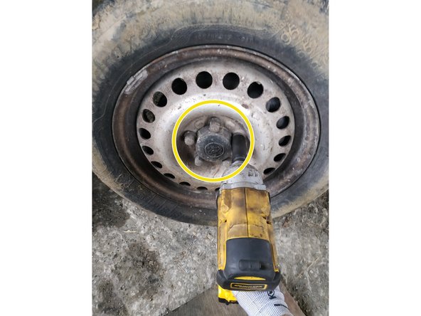 remonter la roue, couple de serrage des écrous 90N.m