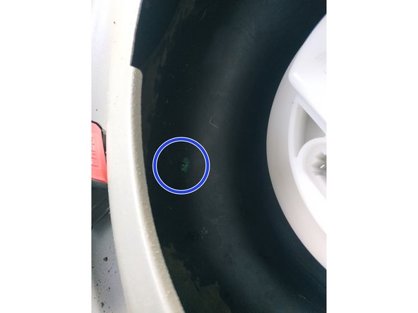 Etape absolument cruciale. Il va falloir aligner 2 repères (flèches).