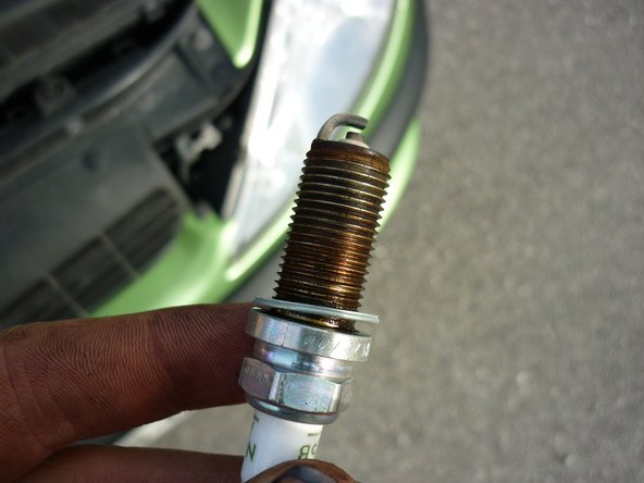 Veillez à les dévisser le plus droit possible, afin d’éviter d'abimer le filetage.