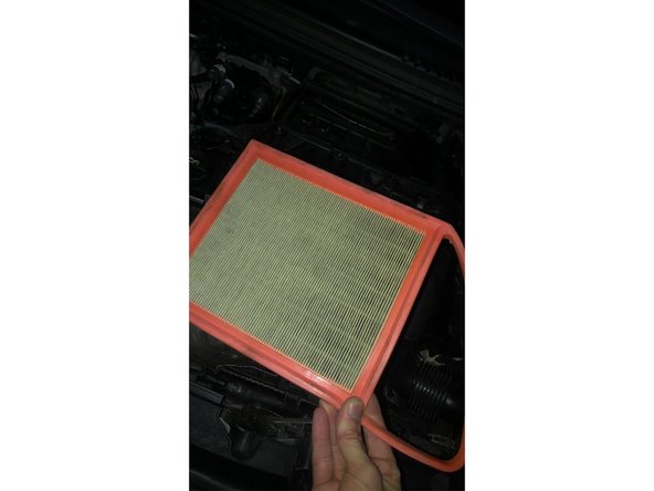 Soulevez le vers le haut pour le sortir