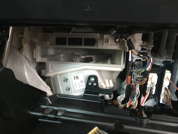 Installer le nouveau filtre dans son emplacement