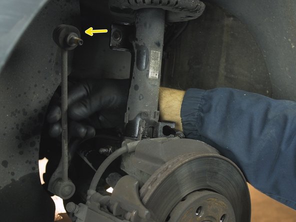 Retirer l'écrou et déloger la biellette de son emplacement