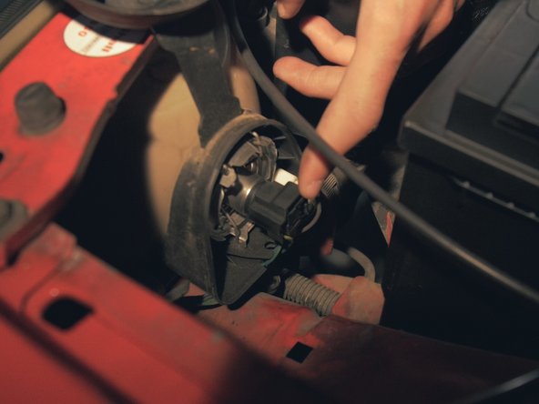 
Pull the connector to remove it
