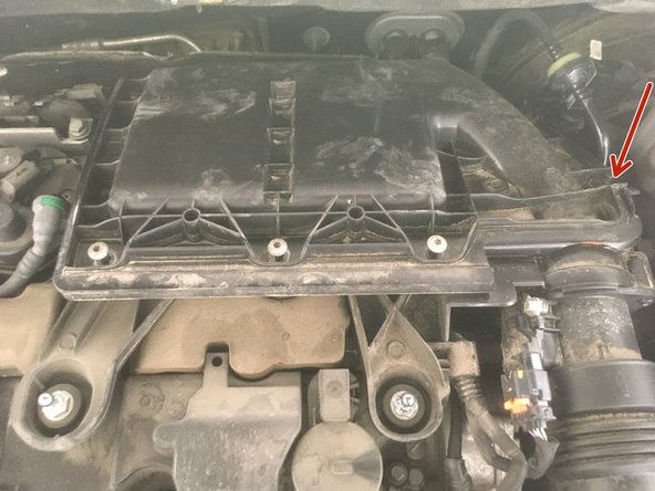 Clipser la patte de maintient vers l’intérieur