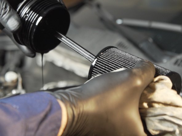 Une fois les deux parties dissociés, placez-les dans la bassine