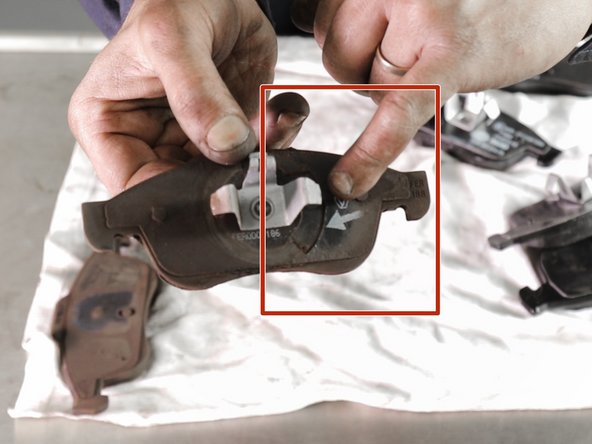 Comparer l'ancien et le nouveau disque de frein (diamètre)