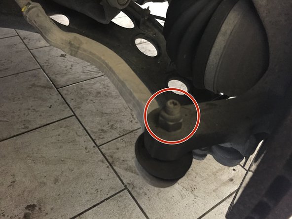 Dévisser l’écrou de 16