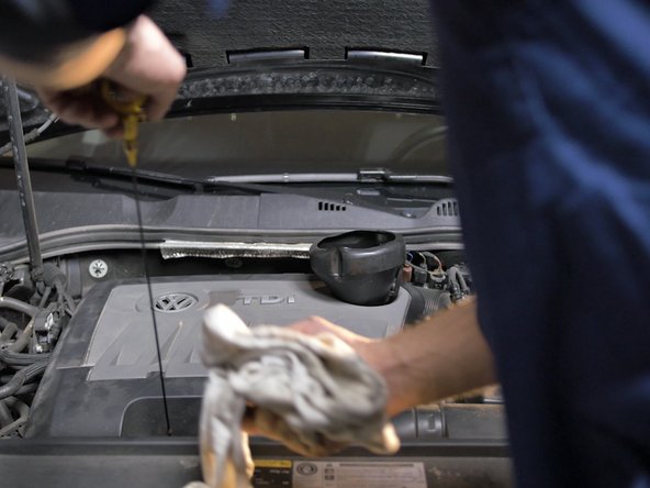 Si il manque de l'huile, ajoutez-en