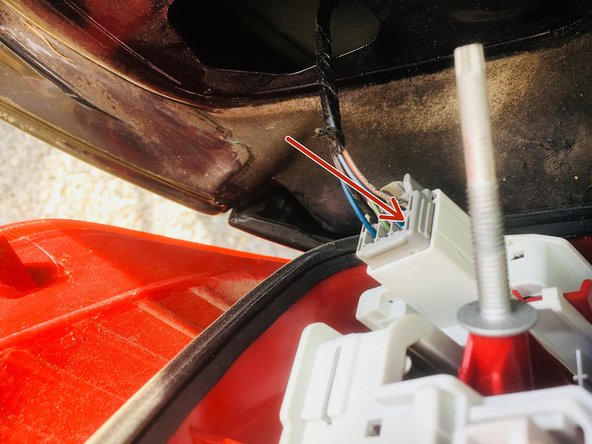 Rebrancher le connecteur et vérifier qu'il soit bien clipsé.