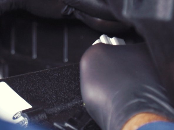 La boite à gant est déposé