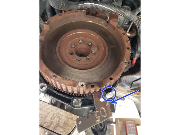 - Soit en fabricant un petit outil (on pourra s'aider du guide de boite)