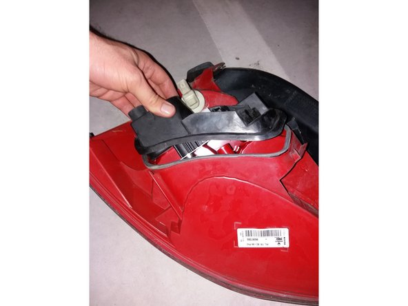 Retirer la platine du feu.