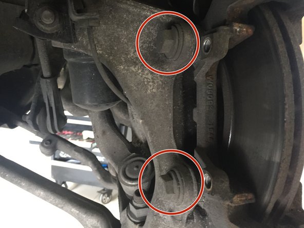 Dévisser les deux vis de 18 et retirer la chape