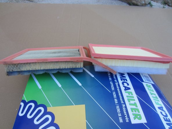 Comparer l'ancien et le nouveau filtre à air pour être sur de remonter la bonne pièce (forme , taille ...)