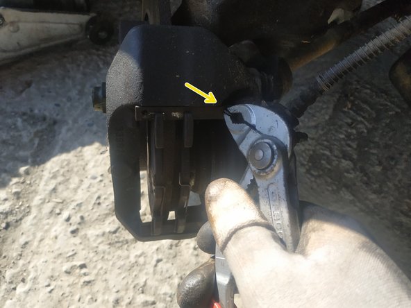 retirer la goupille d'arrêt