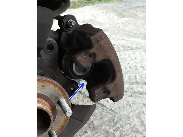 procéder de la même façon pour l'étrier