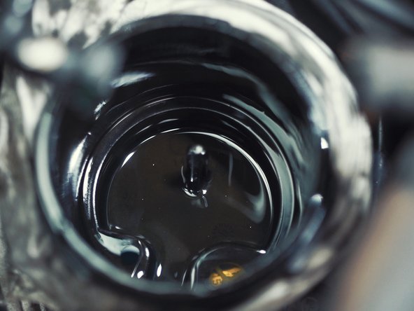 
Place a cloth in the tank to clean the bottom of various impurities
