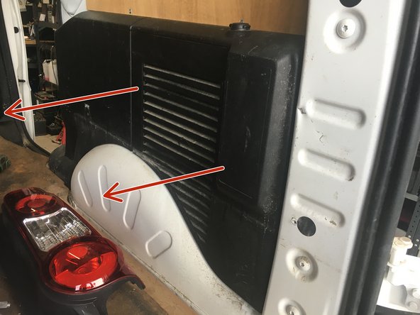 Dégarnir le coté droite en tirant dessus