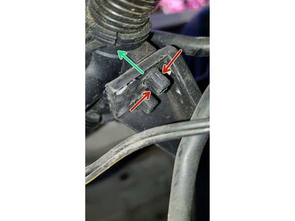 ... puis pousser pour les sortir de leur logement.