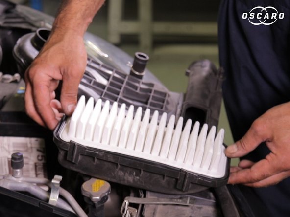 Appuyez sur le joint tout au tout du filtre