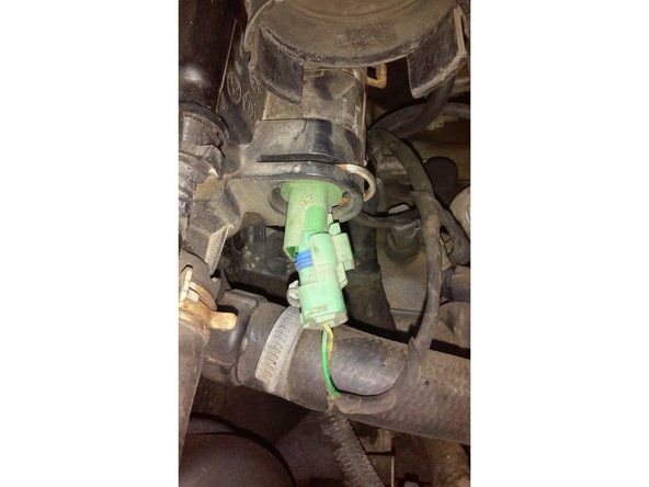 Reconnecter la sonde, prener la fiche et enfoncer la à fond jusqu'à entendre un clic