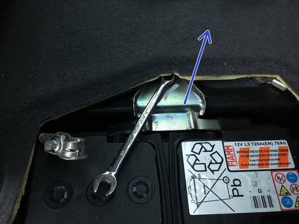 Retirer la patte de maintien