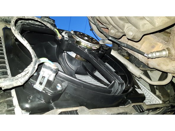 Le remontage s'effectue en sens inverse.