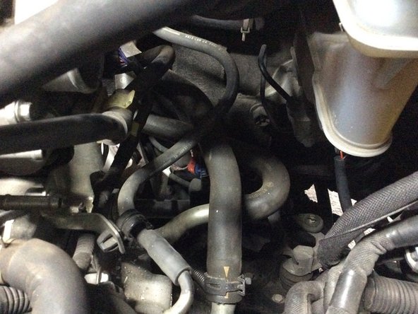 Remettre le tuyau dans son passage.