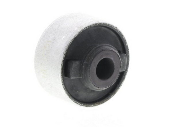 Remplacement des silent blocs de suspension arri&egrave;re sur Peugeot 207 1.6 hdi