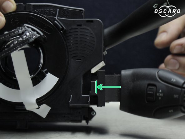 Replacer la commande de radio sur le nouveau comodo