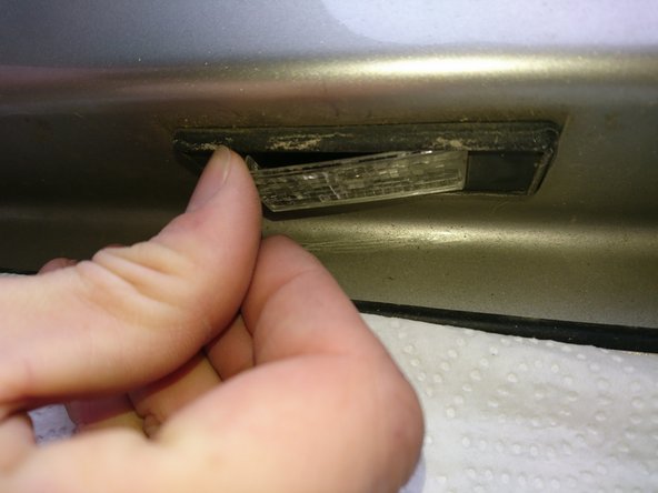 Remonter les caches plastiques