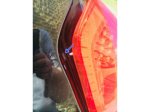 Replacer le feu dans son emplacement.