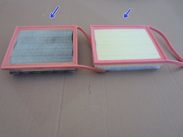 Comparer l'ancien et le nouveau filtre à air pour être sur de remonter la bonne pièce (forme , taille ...)