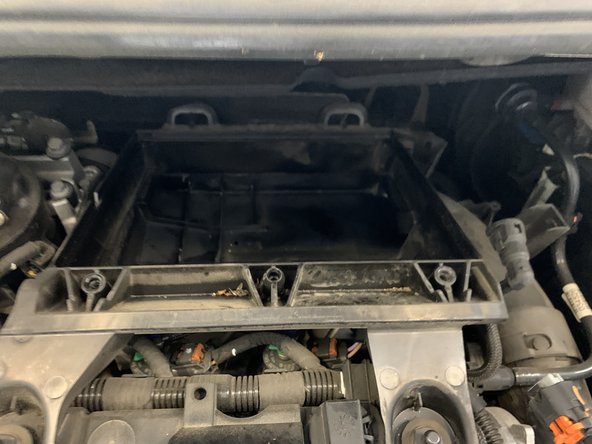 Remettre le nouveau filtre à air