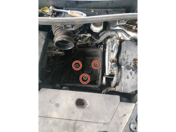 poser et fixer la boîte à air, 3 vis, clé de 10mm