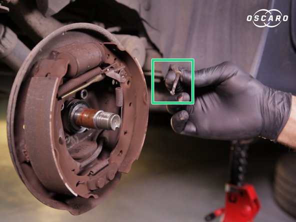 Répéter la même opération pour le rivet opposé