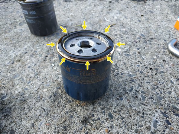 huiler le joint du filtre