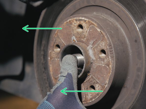 Tirer sur le disque pour le déposer