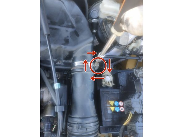 serrer les 2 colliers à l'aide du tournevis cruciforme