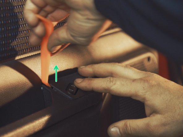 
Unclip the window lifter control trim
