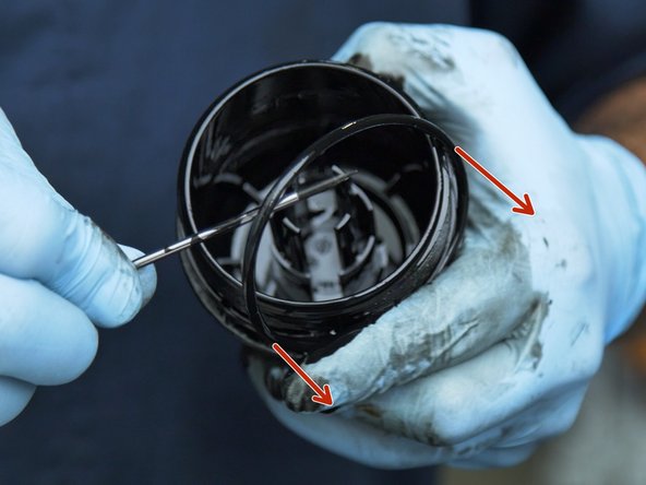 Nettoyer la cloche avec du nettoyant frein